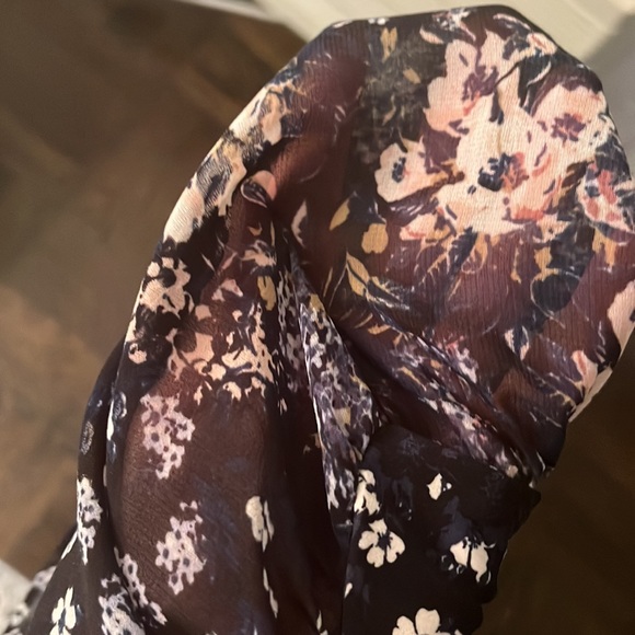 BCBGeneration blue floral pattern high neck top - Picture 4 of 6